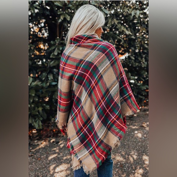 Cozy Plaid Shawl Poncho - Picture 2 of 7